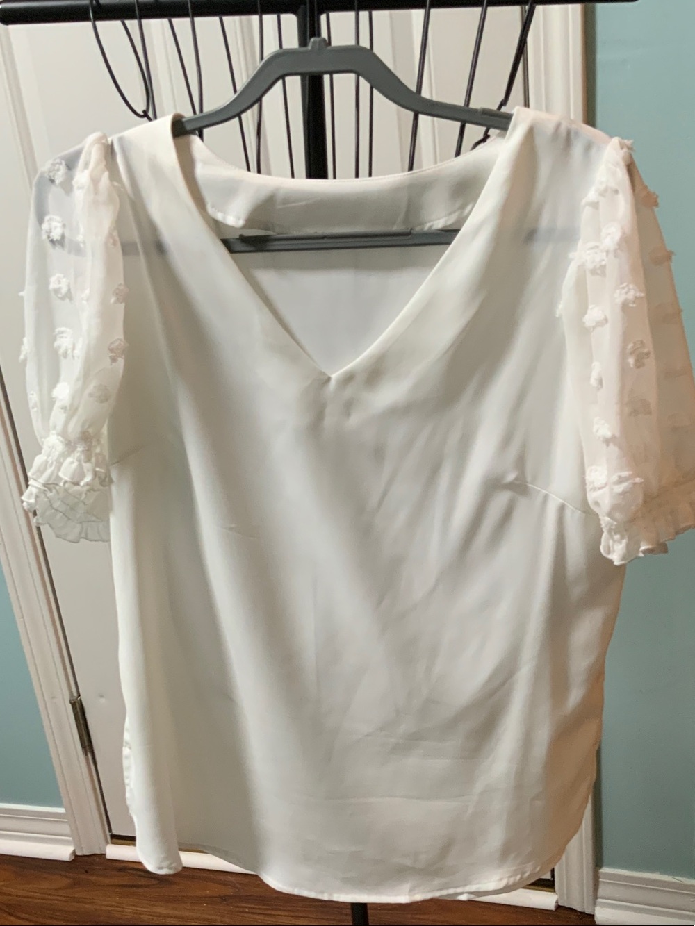 White Women's V-Neck Top with Size L Tag